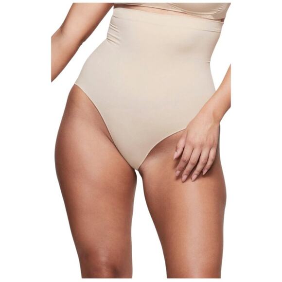 SKIMS High Waist Shaping Brief Size Medium NWOT $36 MSRP - Picture 1 of 4